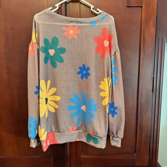First Love Boxy Colorful Floral Women's Sweatshirt Size Large - Picture 8 of 10